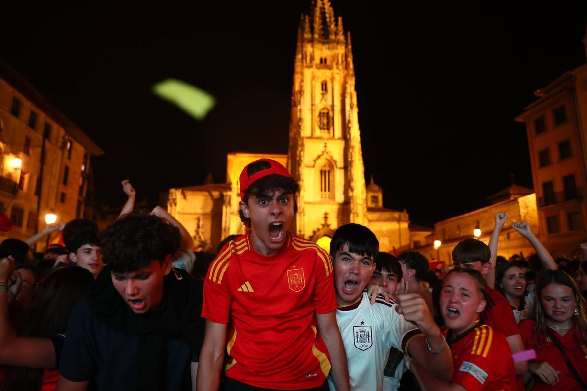 Así se vivió el triunfo de España en Oviedo