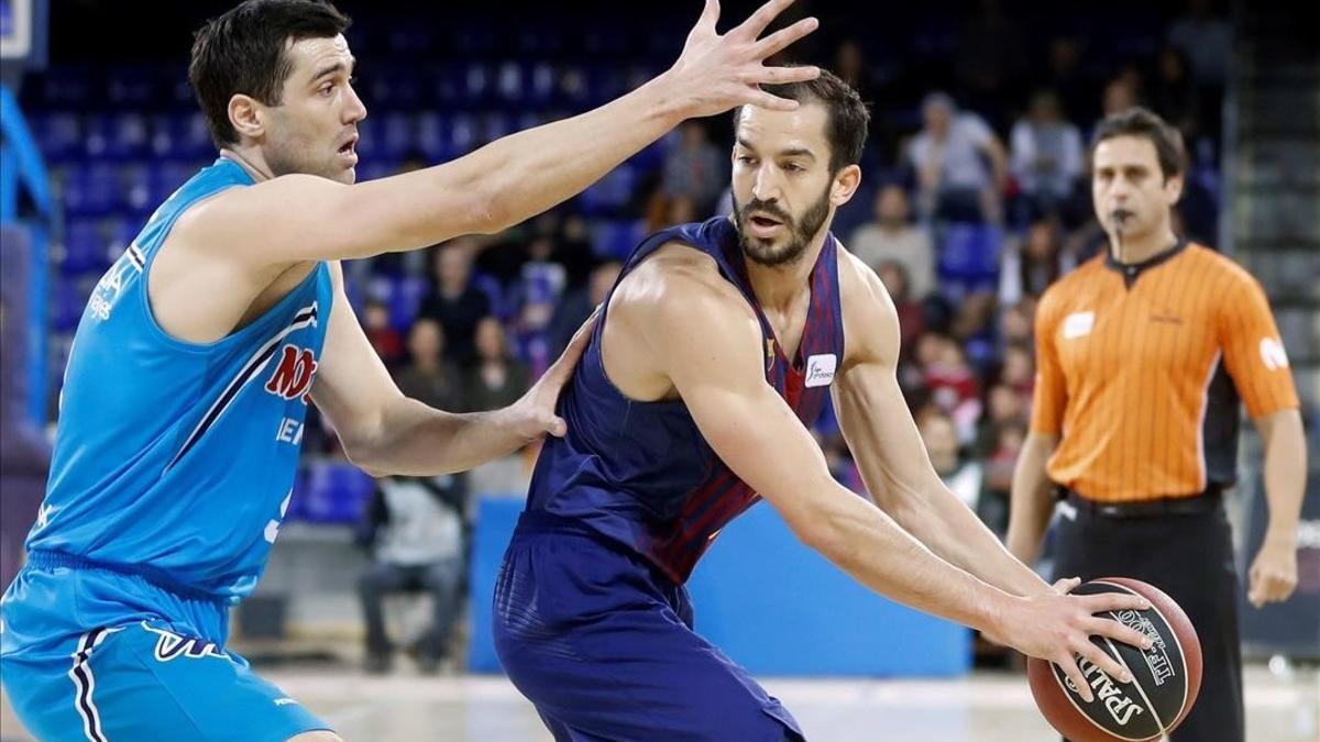 Sekulic defiende el ataque de Pau Ribas en el Barça-Fuenlabrada disputado en el Palau.