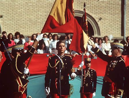 El paso de Juan Carlos y Felipe VI por la Academia General Militar de Zaragoza
