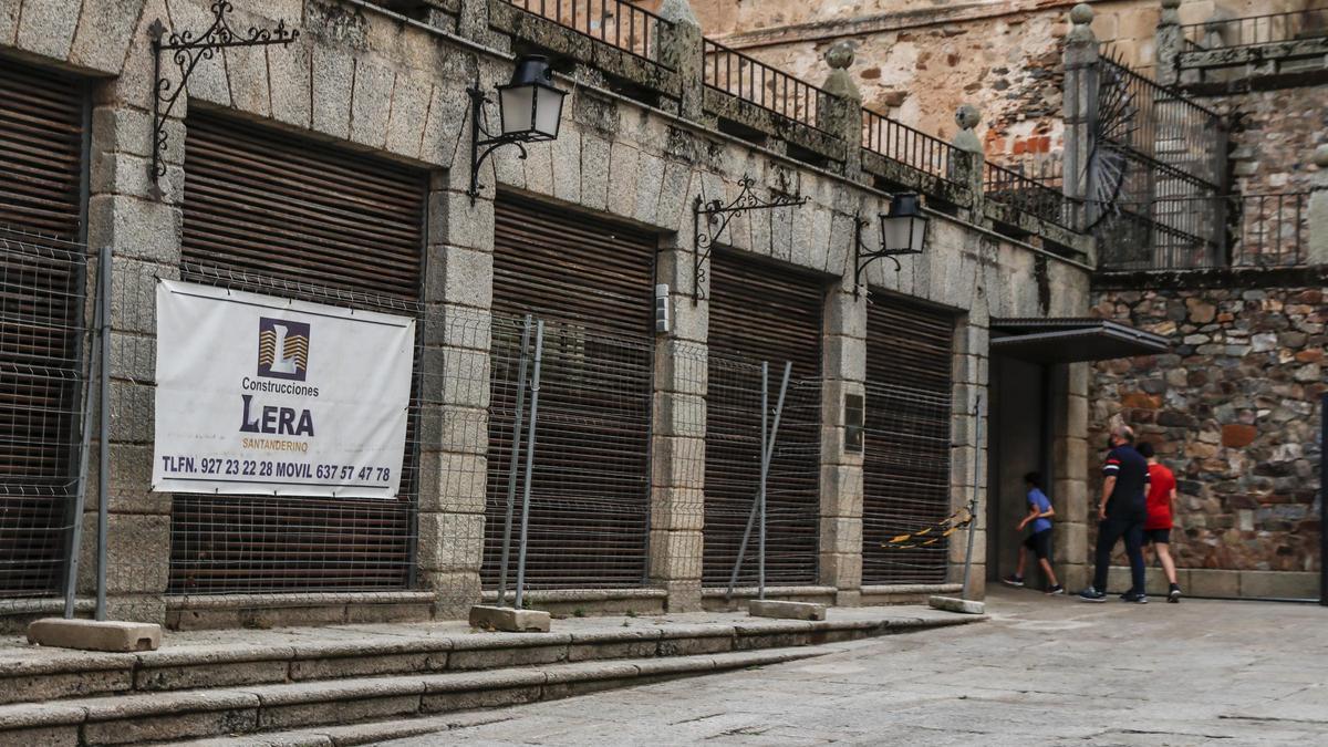La cafetería que gestiona la fundación Mercedes Calles en San Jorge, cerrada.