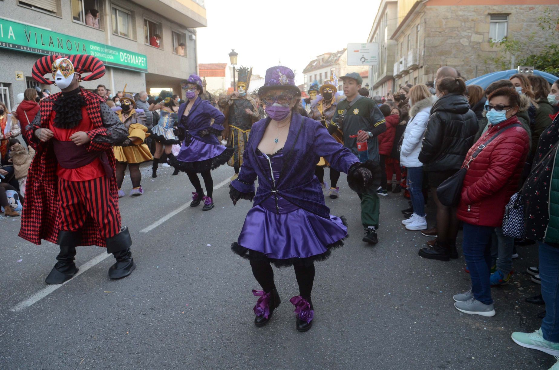 Desfile del Momo en Vilanova para despedir el Entroido 2022.