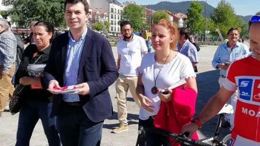 Gonzalo Caballero y Marta Freire en Moaña.  // Santos Álvarez