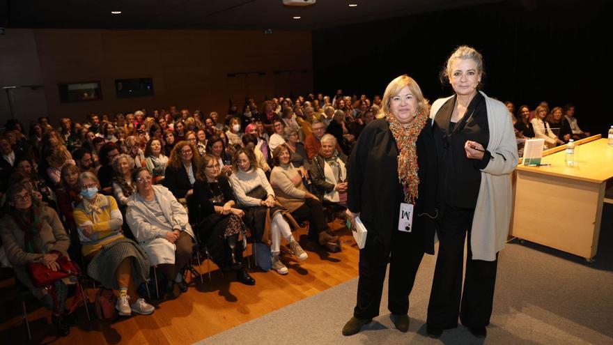 Marisa Barreno y Ángeles Caso.