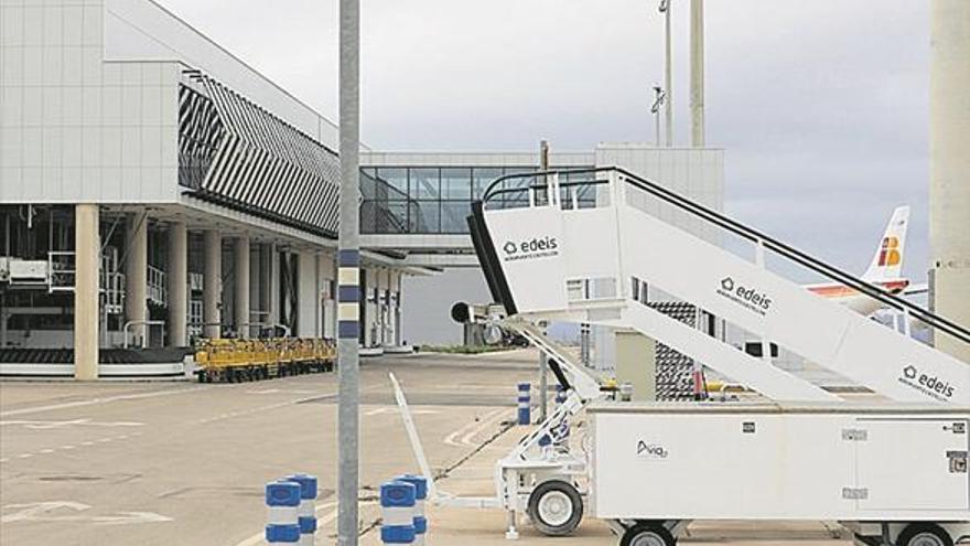 El aeropuerto de Castelló construirá dos hangares más de mantenimiento