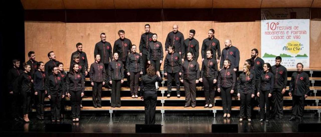 El coro Gli Appassionati durante su última actuación en el Auditorio Mar de Vigo.