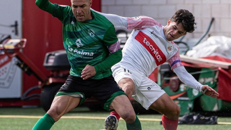 El Atlético Paso pierde con honor en el campo del líder