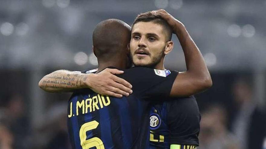 João Maruo e Icardi celebran uno de los goles del Inter.