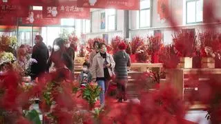 Condenan a 14 años de cárcel al exalcalde de Wuhan que gestionó el primer brote de covid