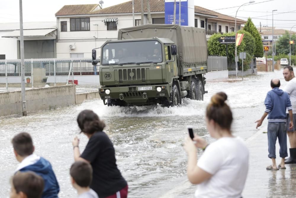 Mas de 400 vecinos de El Raal siguen aislados en sus casas