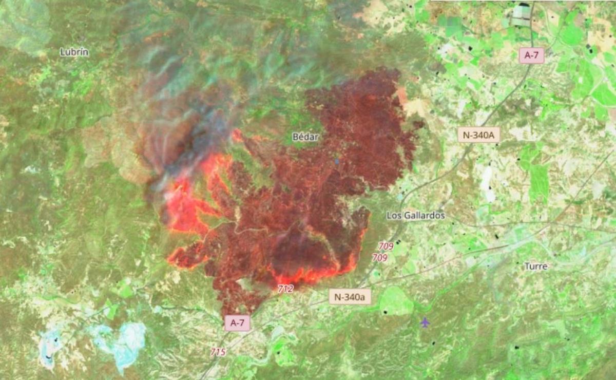 Imagen de satélite del incendio de Los Gallardos