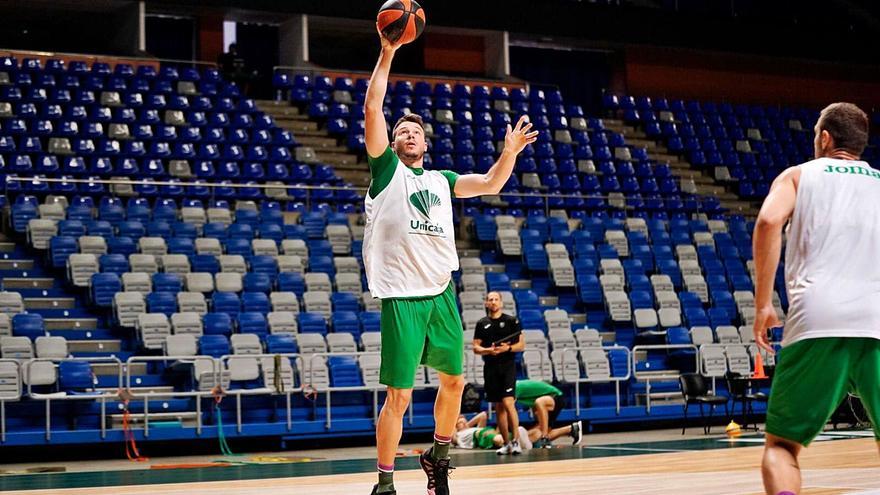 Jonathan Barreiro, durante un entrenamiento con el club de Los Guindos. | UNICAJAB/FOTOPRESS