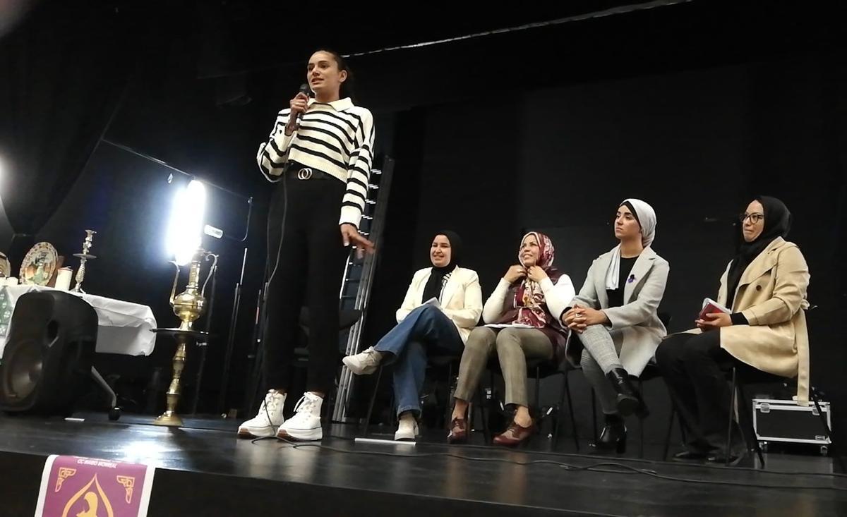 Soukaina El Khayami durante su intervención.