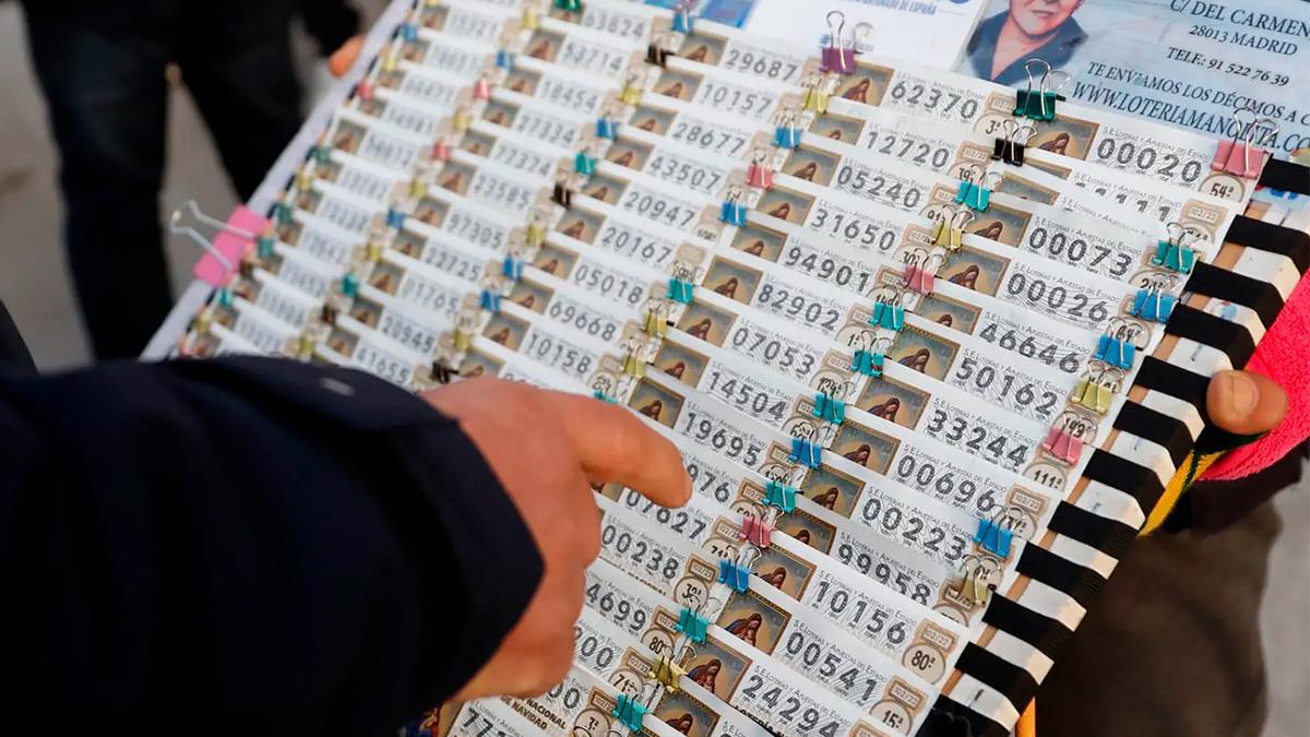 Venta de décimos de la Lotería de Navidad.