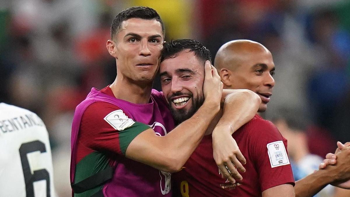 Vista Del Logo De Portugal Contra Selección De Fútbol Uruguay