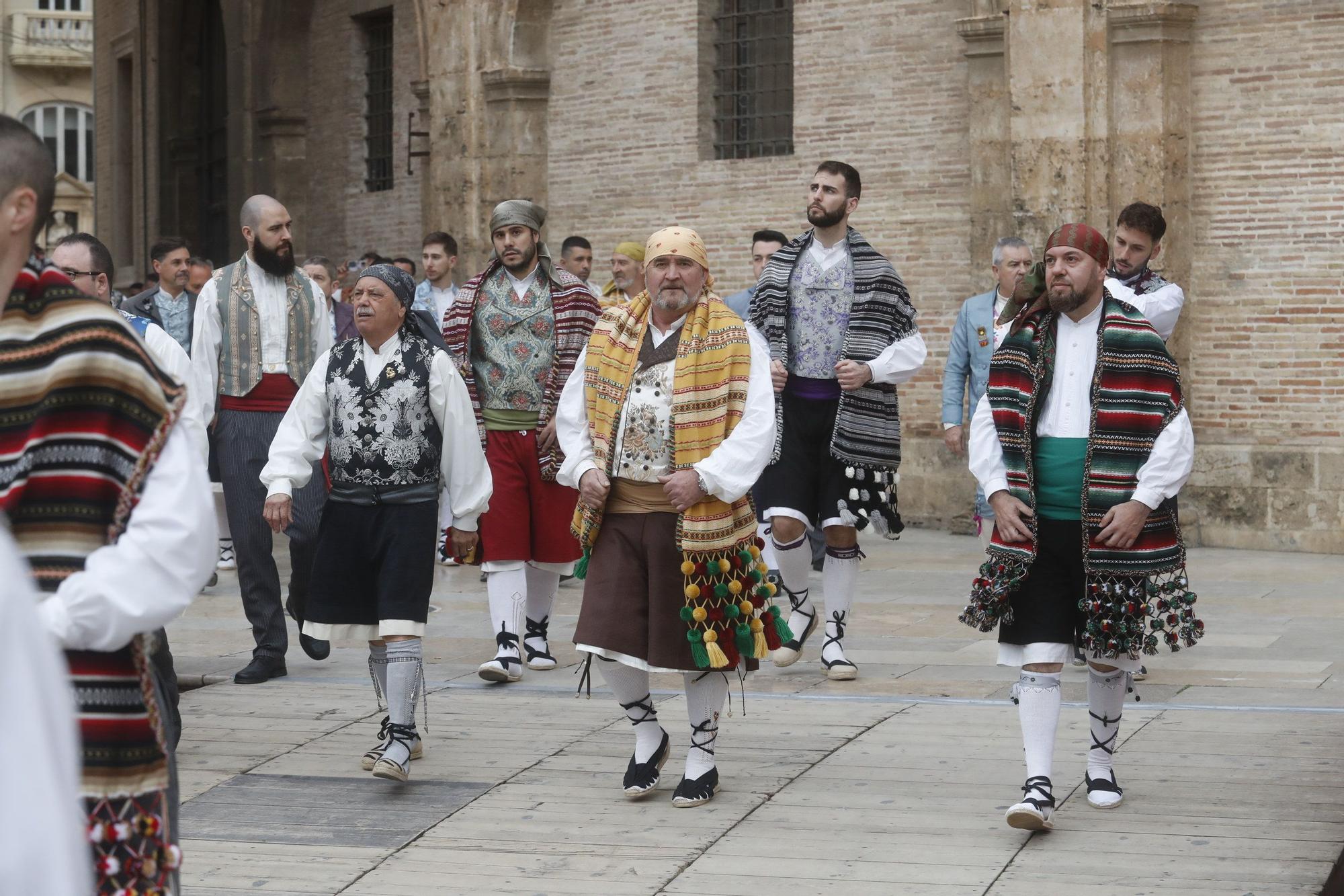 Búscate en el segundo día de ofrenda por la calle de la Paz (entre las 15:30 a las 17:00 horas)