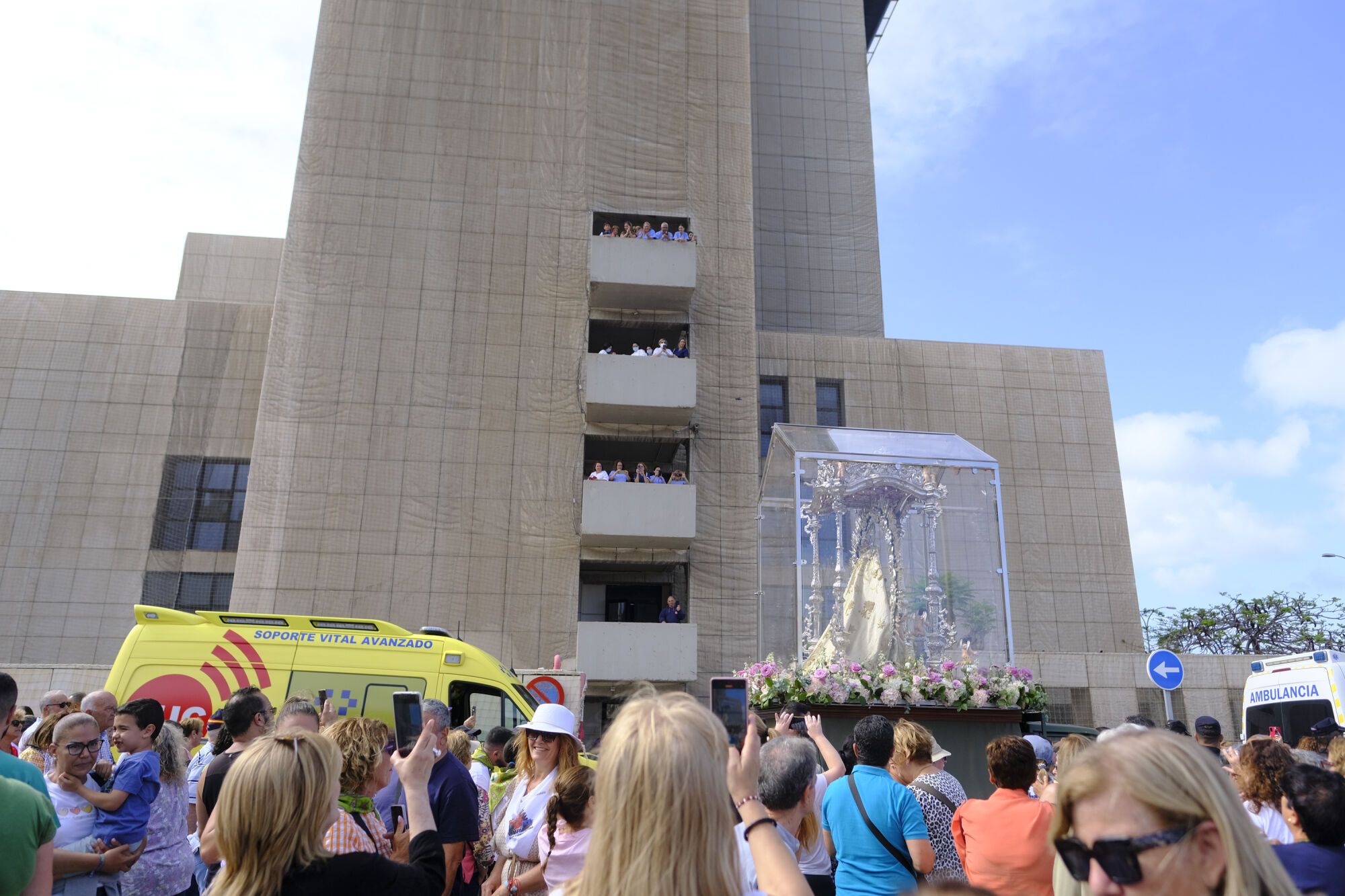 La Virgen del Pino del Materno a la Catedral