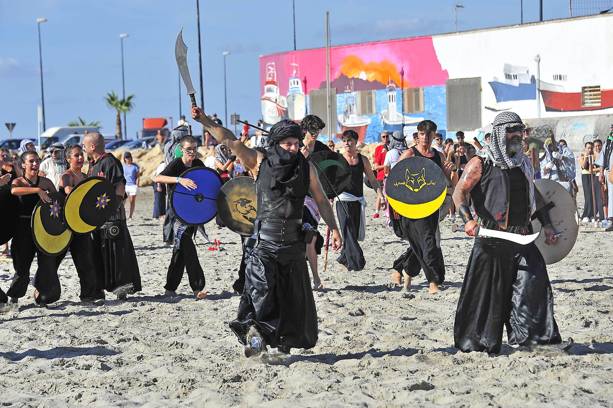 FIESTAS SANTA POLA. Asalto moro en la playa de Levante.