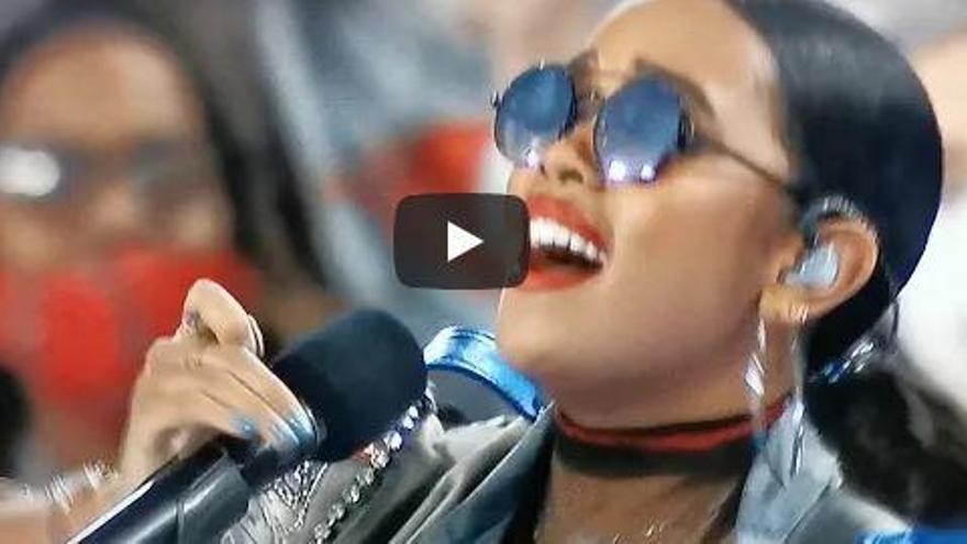 H.E.R. conmueve con su interpretación de &quot;America The Beautiful&quot;