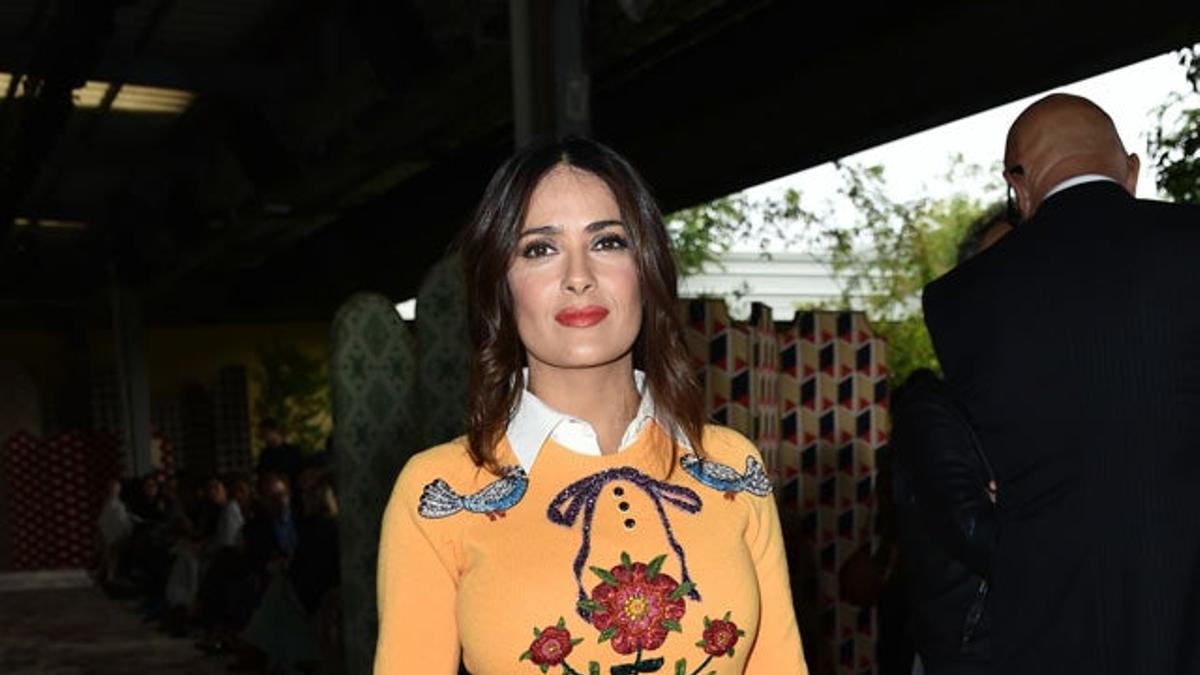 Salma Hayek, antes del desfile de Gucci en la Semana de la Moda de Milán