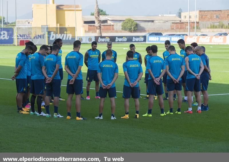 Minutos de silencio en homenaje a las víctimas de Barcelona y Cambrils