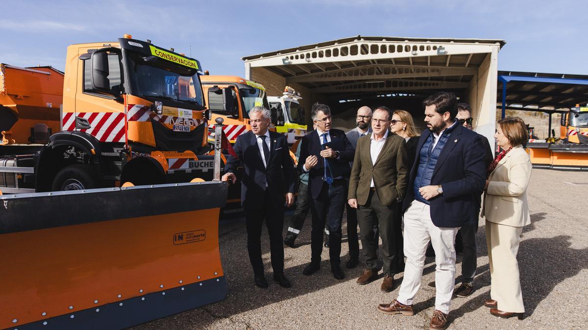 El delegado del Gobierno en Castilla y León, Nicanor Sen, preside en Dueñas (Palencia) la Comisión Coordinadora de la Campaña de Vialidad Invernal 2026-2026 en la Red de Carreteras del Estado.