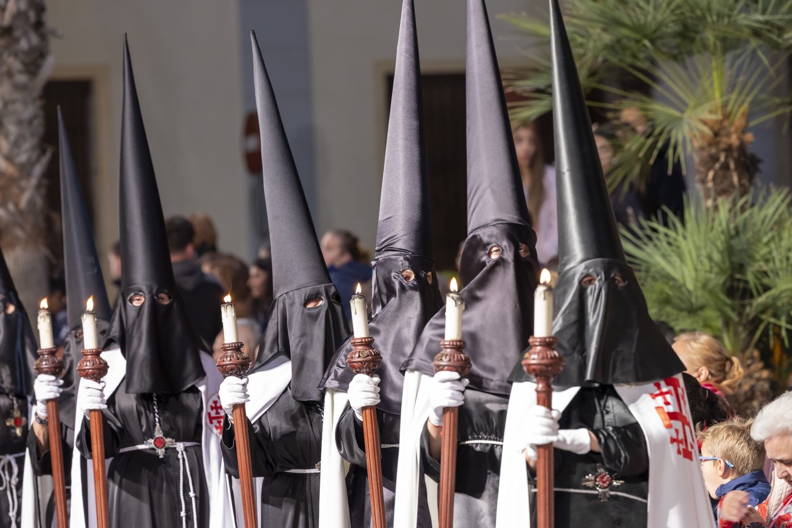 La procesión del Santo Entierro de Cristo del Viernes Santo en Torrevieja, en imágenes