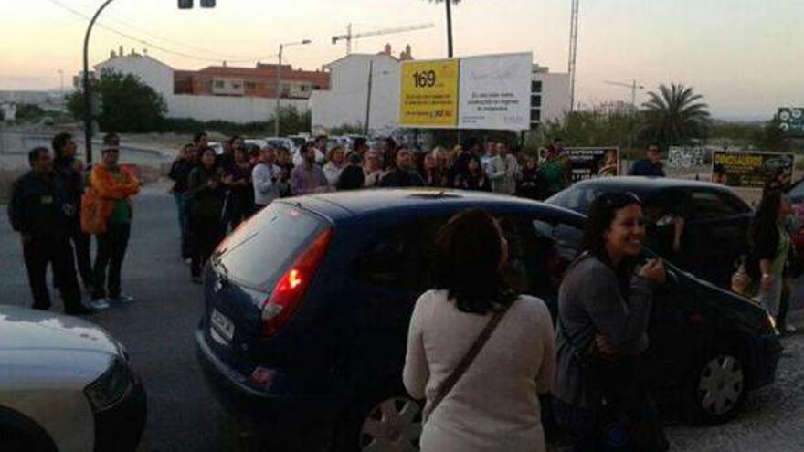 La Policía se personó en el lugar, aunque la protesta fue pacífica.