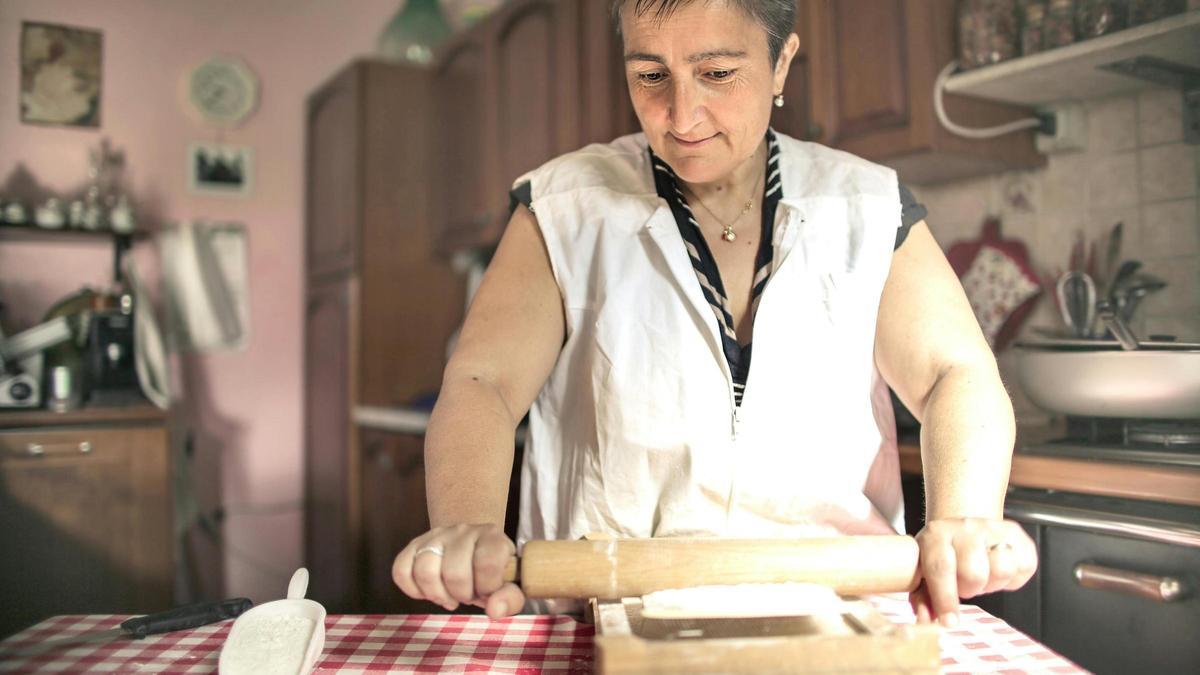 Las amas de casa mayores de 65 podrán jubilarse dignamente con estas ayudas del IMSERSO