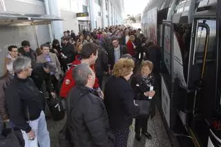 El sector hotelero lamenta la falta de lanzaderas a Santiago por el cierre de Peinador