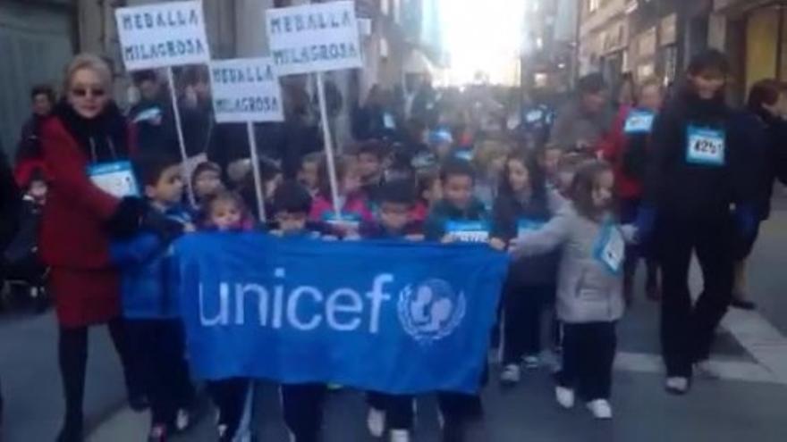 Los niños del colegio Medalla Milagrosa protagonizan una marcha solidaria