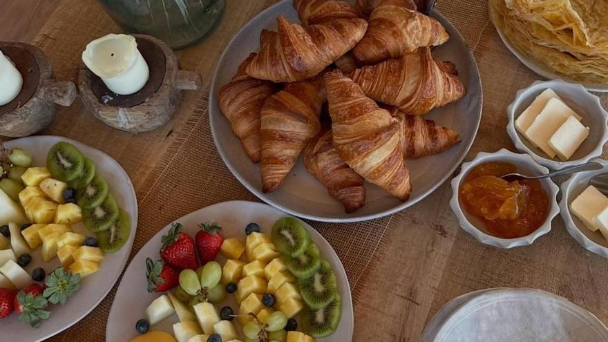 El mejor desayuno de hotel está a una hora de Santiago y es "un festín para los sentidos"