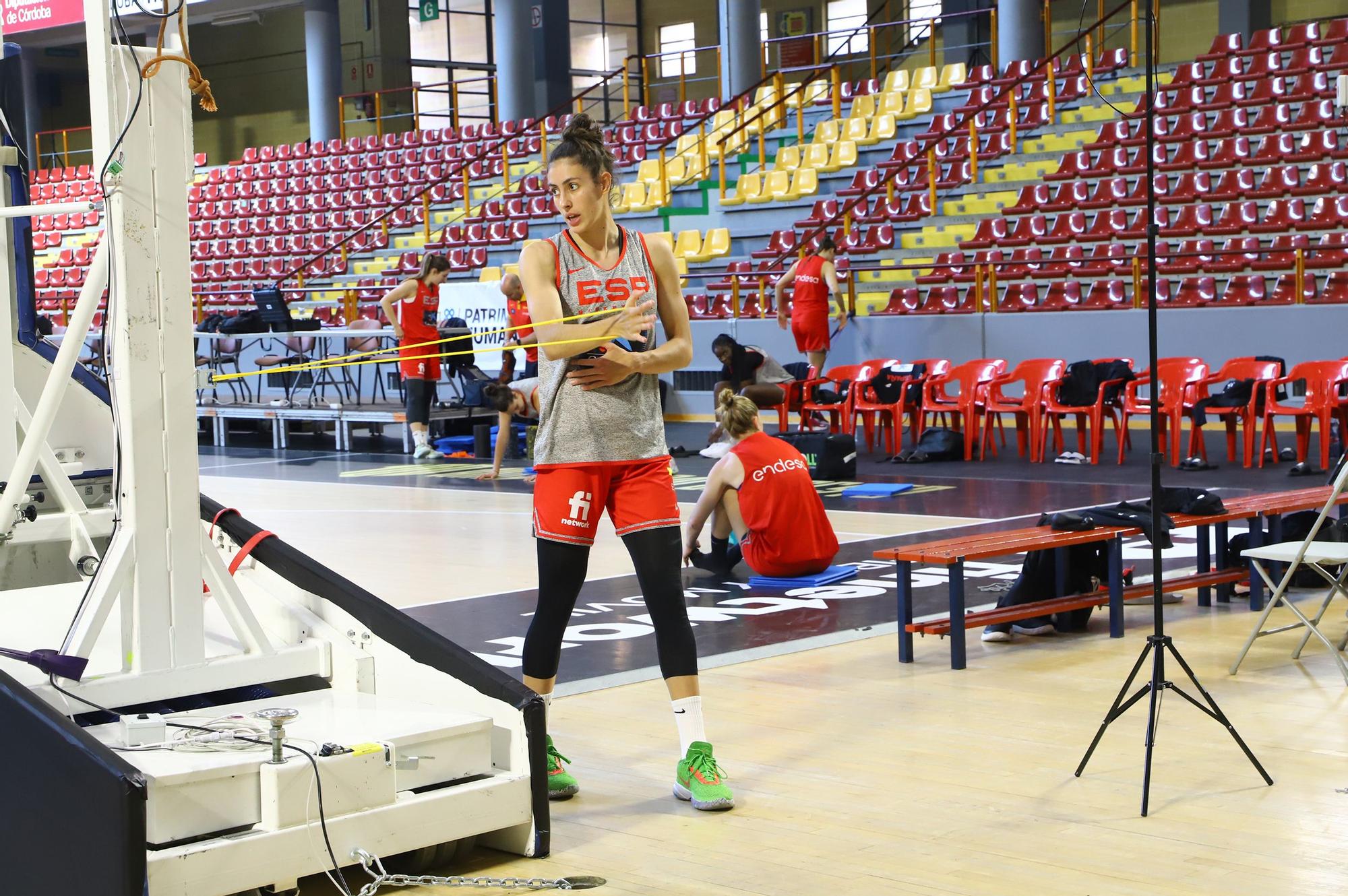 La selección española de baloncesto femenino en Córdoba