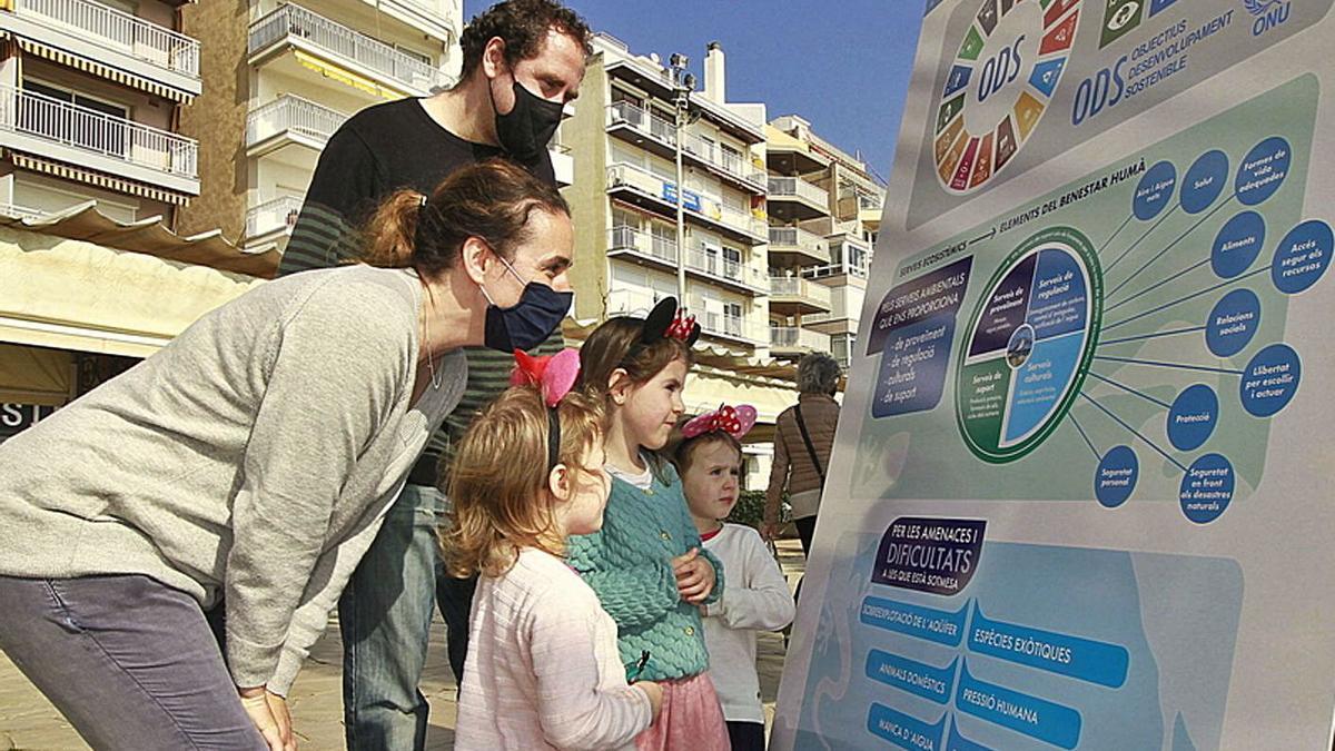 Un dels cartells de l’exposició «Protegim la Tordera»