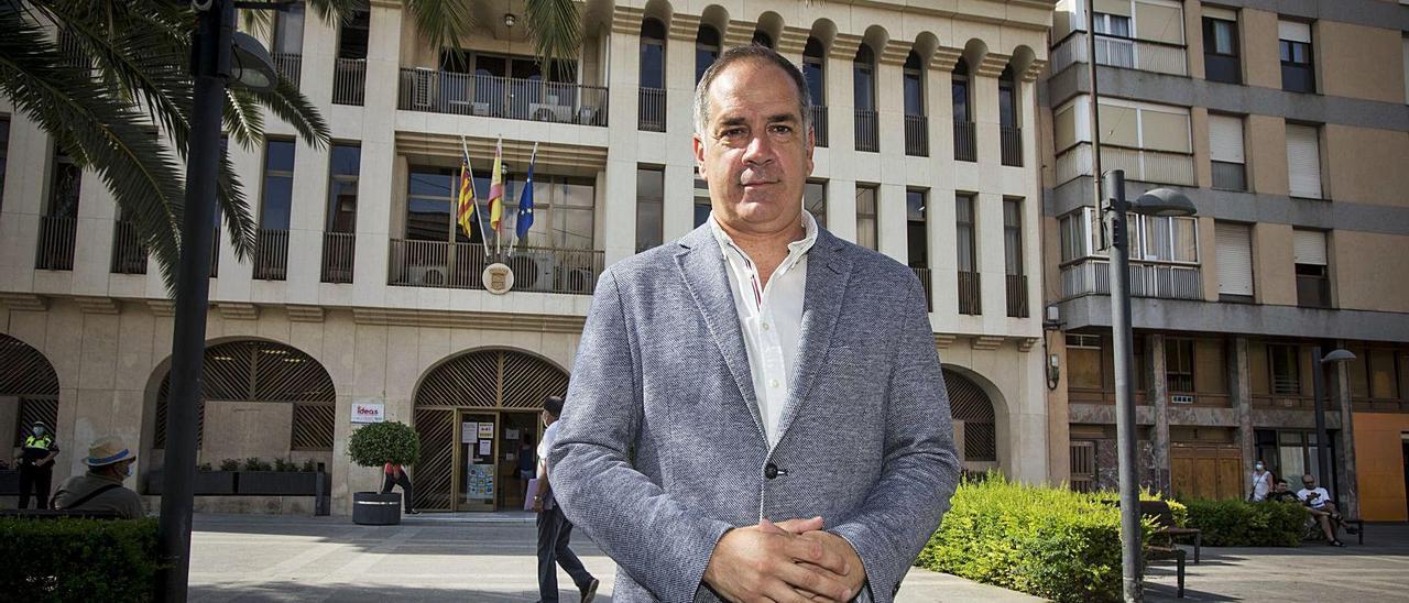 Santiago Román toma el sábado la vara de mando como alcalde de Sant Joan d’Alacant merced al pacto con el PSOE