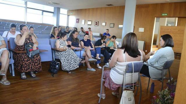 Reunión previa al pasado curso por los comedores escolares de Cangas.