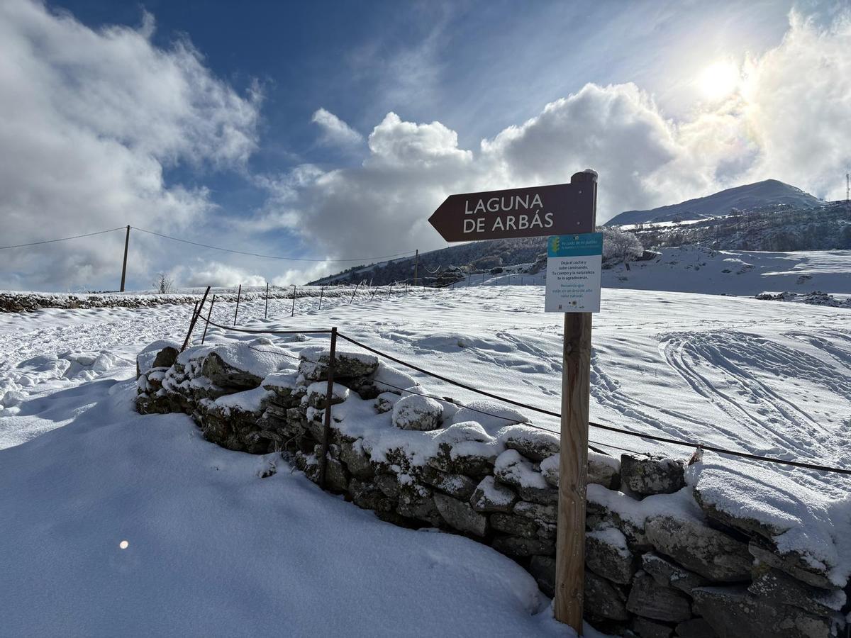 Una jornada de nieve y esquí en Leitariegos