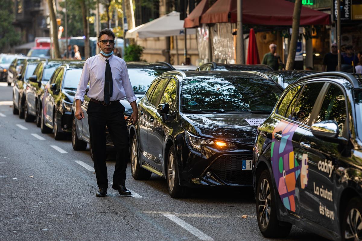 Protesta de VTC por las calles de Barcelona, en julio de 2022