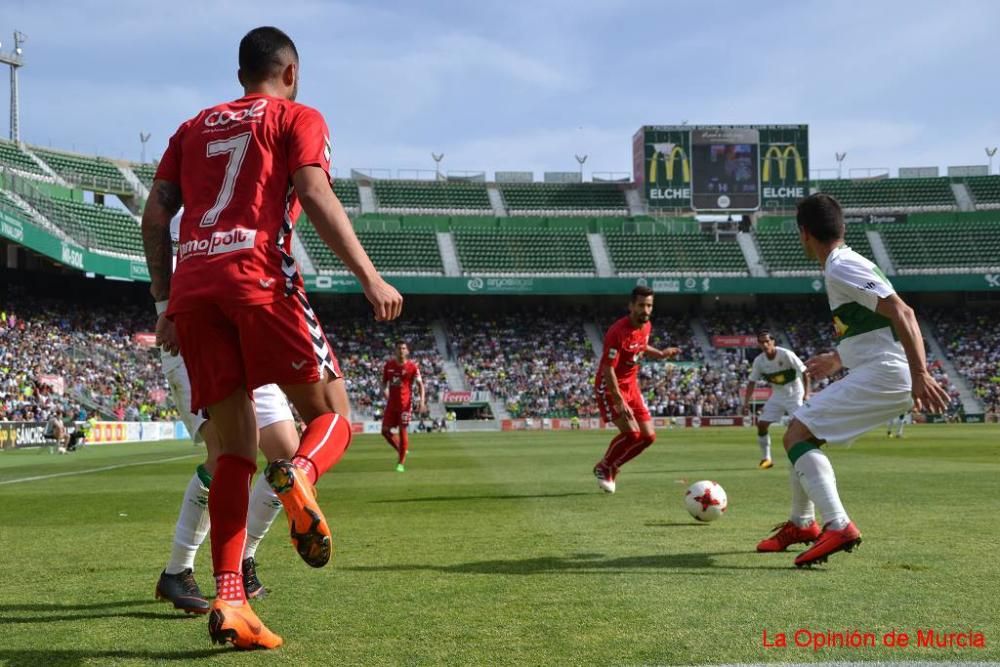 El Murcia dice adiós al ascenso