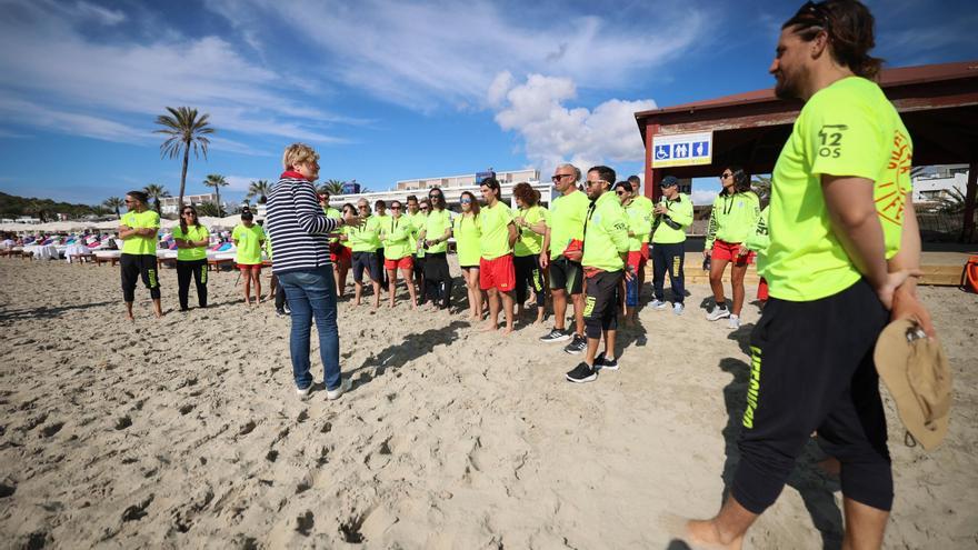 Más de 40 socorristas empiezan en nueve playas de Sant Josep