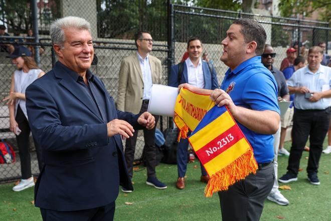 Acto de commemoración en Brooklyn de la gira americana del FC Barcelona el año 1937, en imágenes.