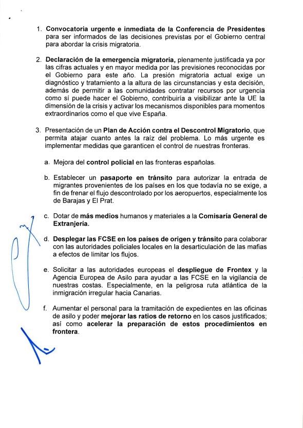 Acuerdo firmado por Núñez Feijóo y Clavijo para afrontar la crisis migratoria en Canarias