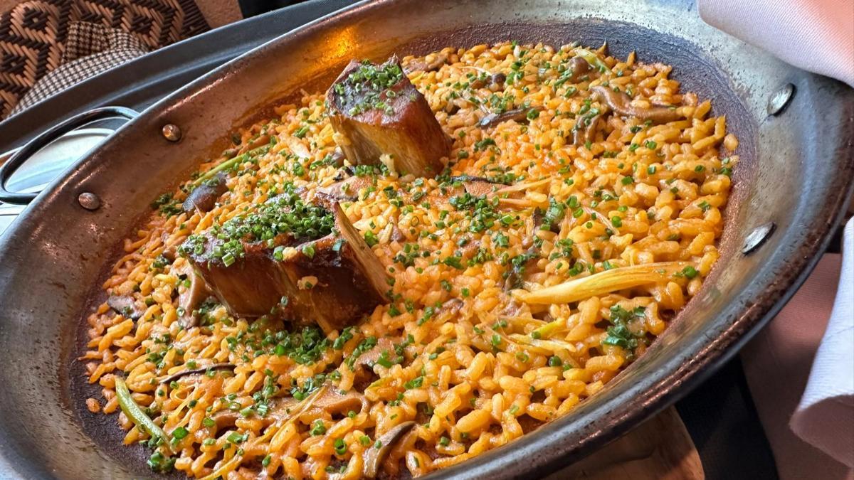 Arroz con atún en el restaurante Uskar.