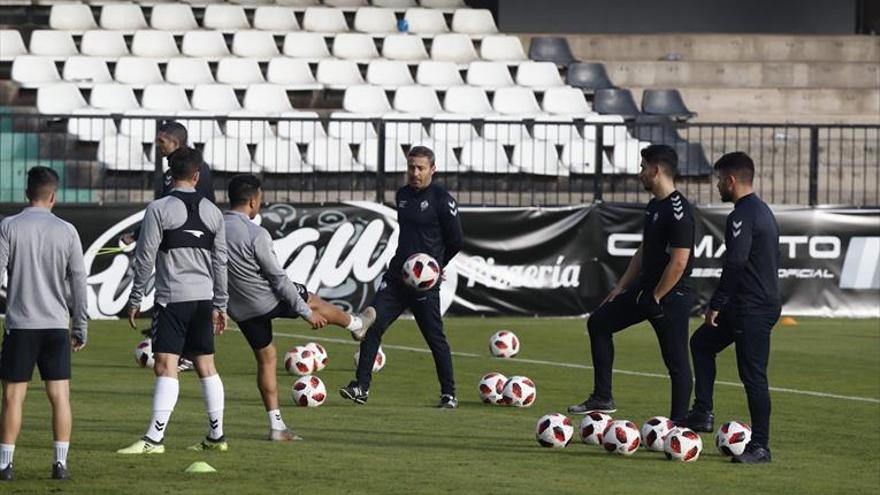 Óscar Cano: «El Atlético Levante es un equipo con una identidad muy definida»