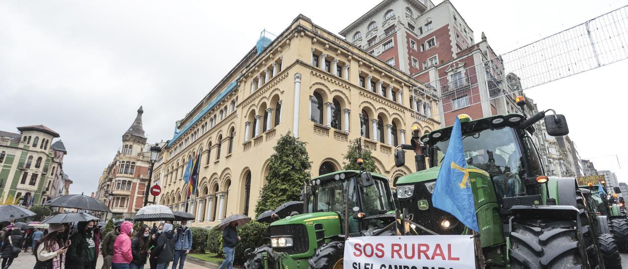 Una de las últimas manifestaciones de #SOSRural en Oviedo