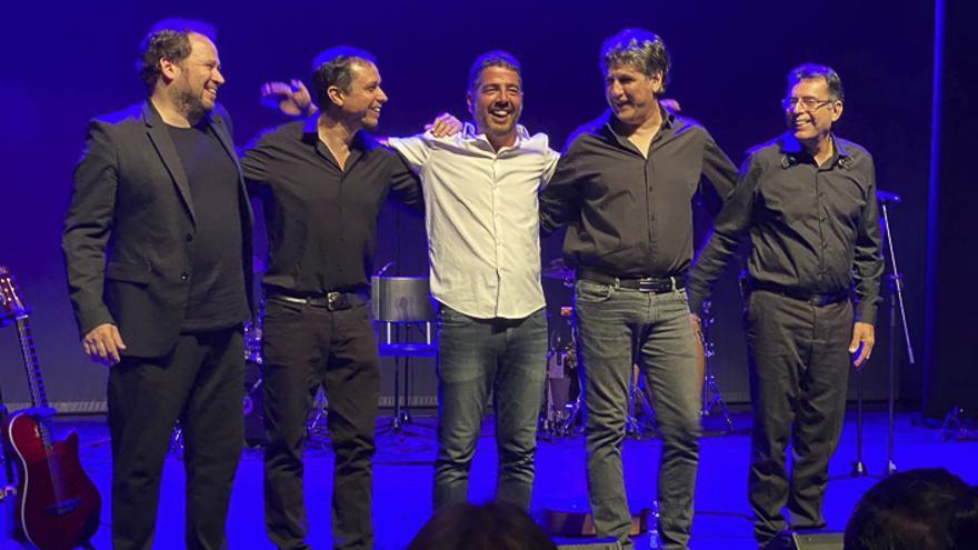 Sergio Alzola y componentes de la Gran Canaria Big Band grabarán &#039;A Mares&#039; el tercer disco de estudio del cantautor