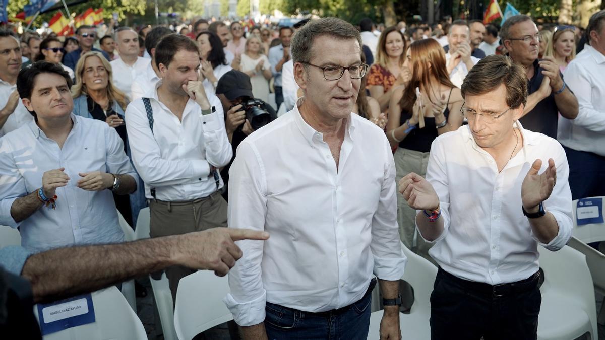 MADRID 20/07/2023. Mitin de cierre de campañaelectoral del 23J del Partido Popular. Con Alberto Nuñuez Feijóo, Ayuso y Martínez Almeida. FOTO: JOSE LUIS ROCA