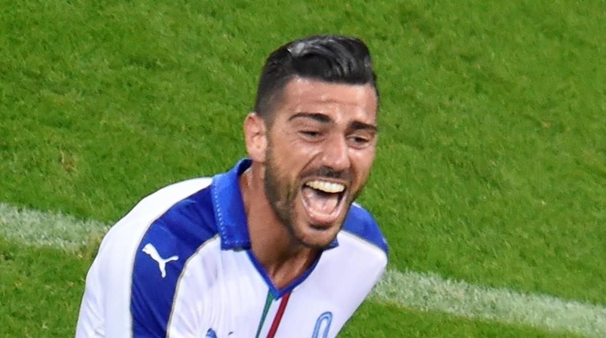ecarrasco34280189 topshot   italy s forward pelle celebrates his tea160615135123
