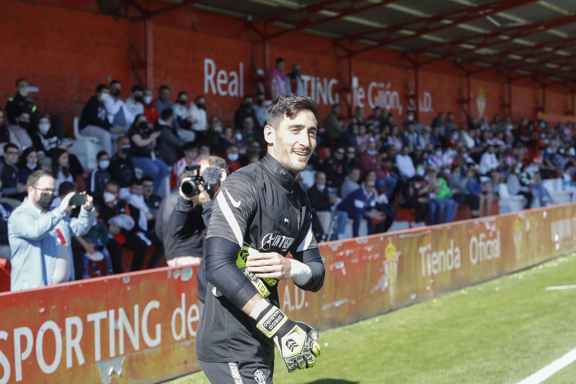 EN IMÁGENES: Más de 300 aficionados asisten al entrenamiento del Sporting antes del derbi