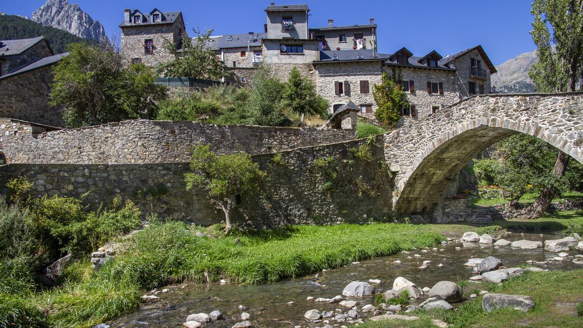 El pueblo con más bares por habitante de España: una cerveza en Sallent de Gállego