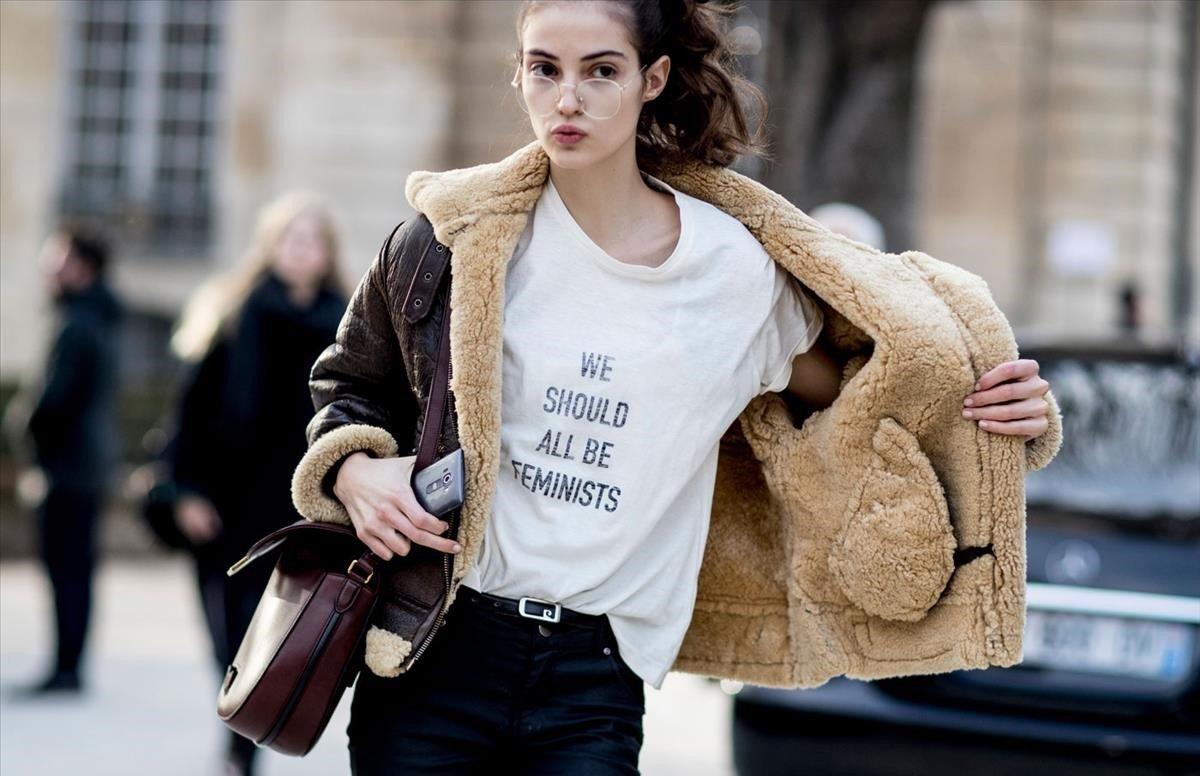 zentauroepp38709037 barceloneando  we should all be feminists  dior camiseta fot190307211200